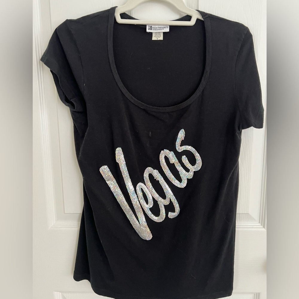 MGM Resorts SS Women’s XL top, “Vegas”